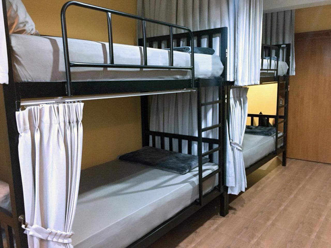 Artistel (Adults Only) Hostel Chiang Mai Luaran gambar